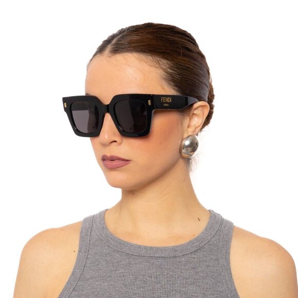 Fendi FE40101I 72S Sunglasses Transparent Coral Square Frame, Bordeaux Lenses - Picture 3 of 11